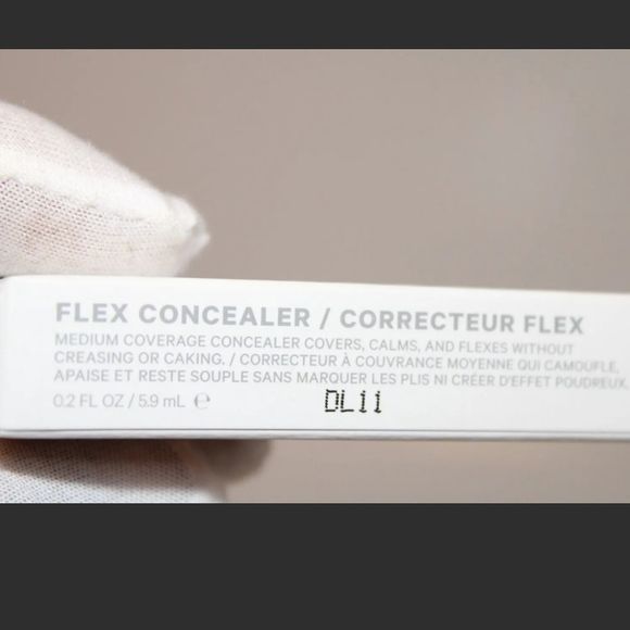 Milk Makeup Flex Concealer Colors 6 shades available Medium to Full coverage. - Picture 12 of 16